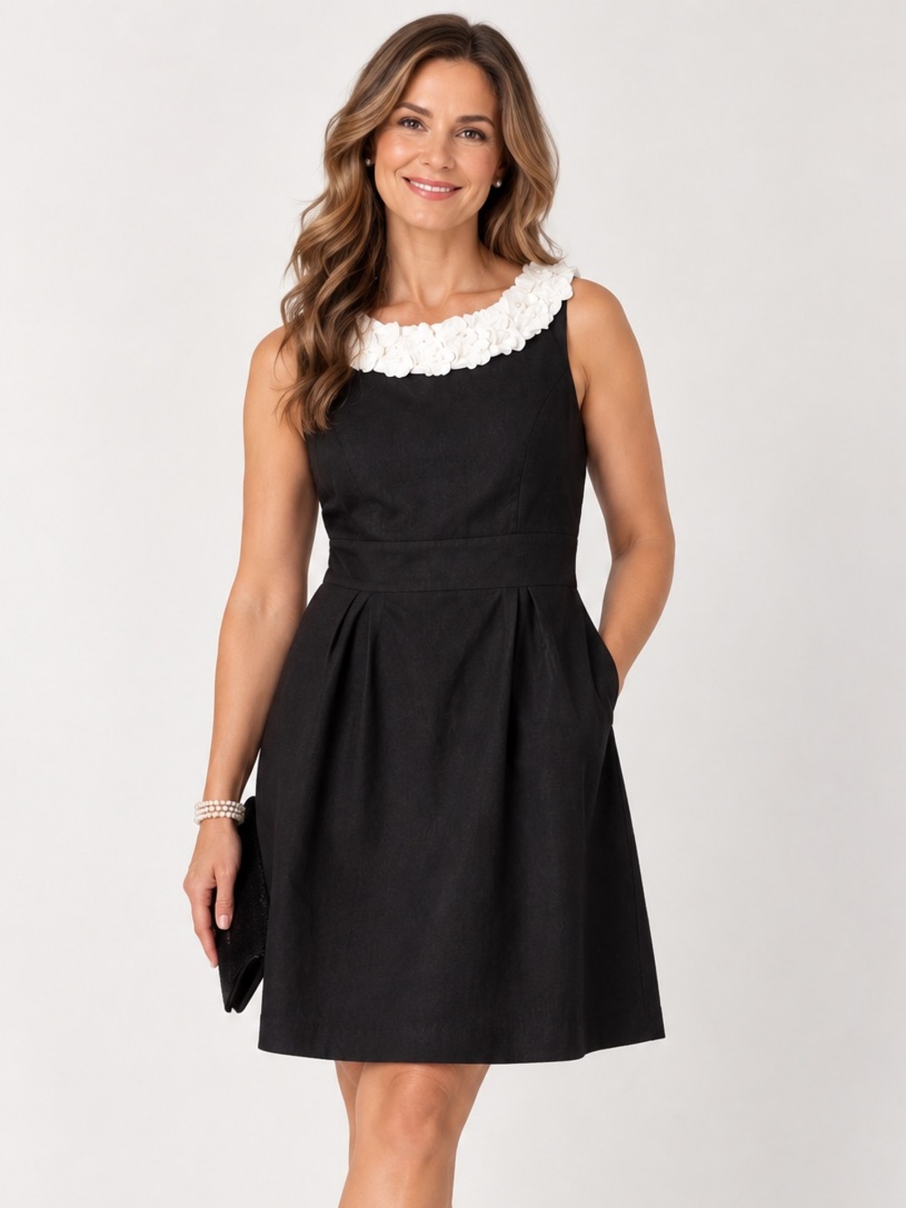 Vintage Jessica Howard Black and White Linen Dress with Floral Pearl Collar 14